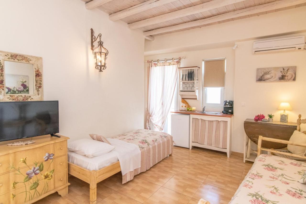 Madalena'S Family Rooms Tinos Luaran gambar
