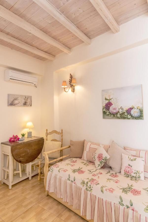 Madalena'S Family Rooms Tinos Luaran gambar
